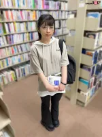 MOGI-115 【第一槍】戴著平光眼鏡，藏著美乳的理科研究生。約認真樸素的眼鏡妹，當天就出演AV！ ？當我玩弄隱藏在她天真的外表下的美麗乳房時，她缺乏經驗且毫無防備的身體在痛苦和精液中翻滾。Yuhi-chan，22 歲，Yuhi Inamori