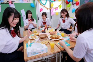SDDE-719 Tobisio!  Gakuen School Life Culture Festival Preparatory Edition Uniform Girl Keeps Squirting and Incontinence