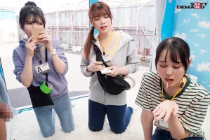 Китайские субтитры Сотрудницы SDJS-205 SOD, три новых выпускницы производственного отдела, которые никогда не были на съемочной площадке, проходят обучение волшебному зеркалу, обращенному в Нампу!  Мне стыдно измерять размер своих мужских половых органов!