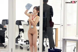 SDJS-237 Mikoto Yoshioka (22 years old), a second-year director graduate, overcame her shyness even though her face turned red from working in the nude!  While on location day advertising work, I unexpectedly received a commercial order and immediately fu