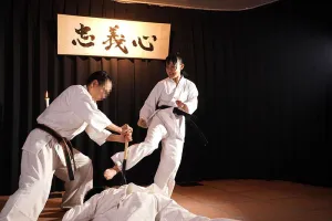 SVDVD-880 Karate 3rd Dan National Champion!  Three hours after the graduation ceremony, the hymen penetration death match!