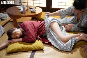 ADN-463 When I Get Up In The Middle Of The Night, My Wife Is Not Next To Me.  She never thought she had been picked up by a flirty man on her honeymoon...  Natsume Saiharu