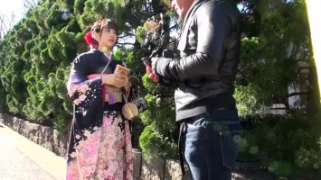 SPRO-029 Coming-of-Age Ceremony x Picking Up Girls At the Coming-of-Age Ceremony Venue, I Picked Up A Kimono Beautiful Maiden And As A Gift I Taught Her The Pleasure Of Raw Www