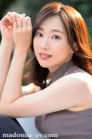 中国語字幕 JUQ-631 マドンナ超専属新人 凛花りんか 34歳 AVデビュー 圧倒的な美貌とエロスがクセになる。