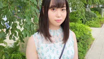 KTKZ-106 An innocent girl from Niigata who has been a virgin for 20 years moved to Tokyo because she had a complex about her small breasts.  Ren (20 years old)