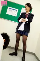 MIAD-925 School Bully Girl Ai Mukai Who Called A Delivery Health Call Girl Who Was NG For Production