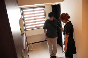 NKKD-316 自宅エステに通う人妻の盗撮映像。 妻が自宅で美容院を開業しています...