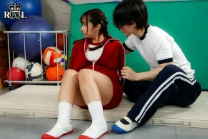 РОЙД-151 В моем классе есть девочка с большой грудью и угрюмым выражением лица, которая хочет присоединиться к команде и стать моим сексуальным другом.  Хосино Нацуки