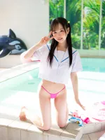 TANF-004 Летние каникулы, безволосая Лара-чан, непристойно глотающая сперму, занятия в бассейне