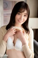 SQTE-503 When a man touches her, her smile suddenly turns naughty.  Ladies and beautiful women enjoy sex (heart) Honda Momo