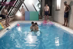 CAWD-625 Pour father’s sperm on girl in swimsuit at swimming pool.  The wet wet ring reaches the inside of the vagina ●Classroom Misakura Classroom