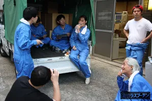 DRPT-060 大乳房女孩里薩裡·岡本（Risari Okamoto）在零件工作中多次魷魚